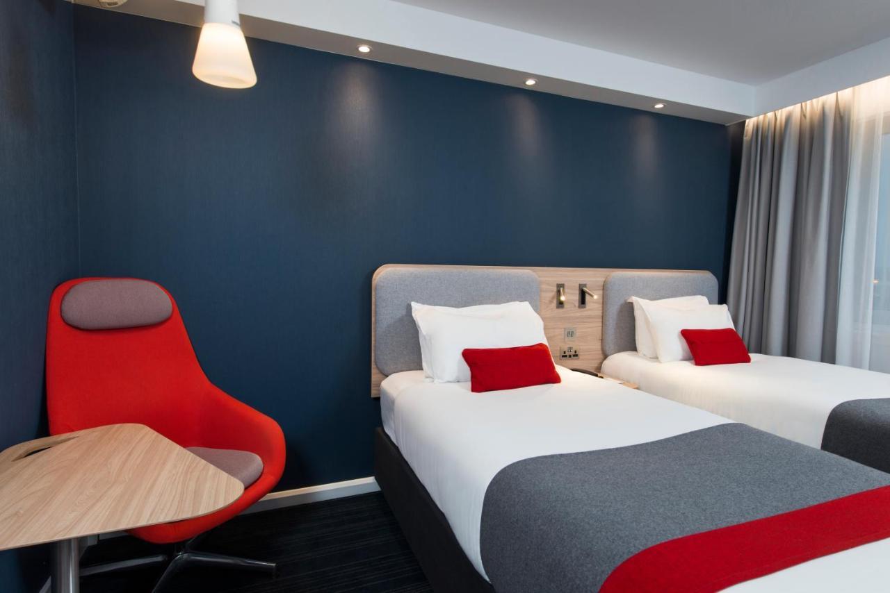 Holiday Inn Express London - Dartford By Ihg Exterior photo