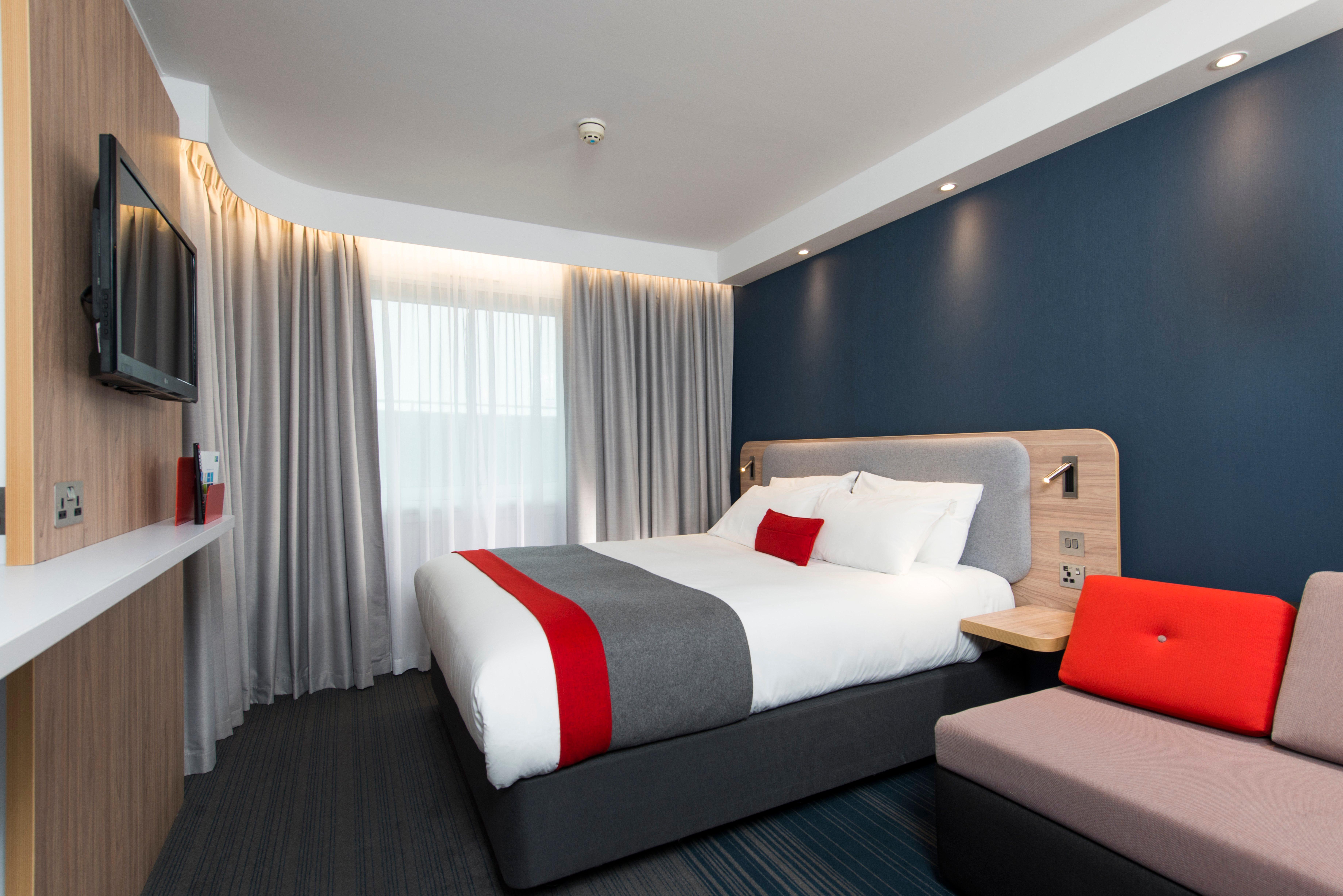 Holiday Inn Express London - Dartford By Ihg Exterior photo