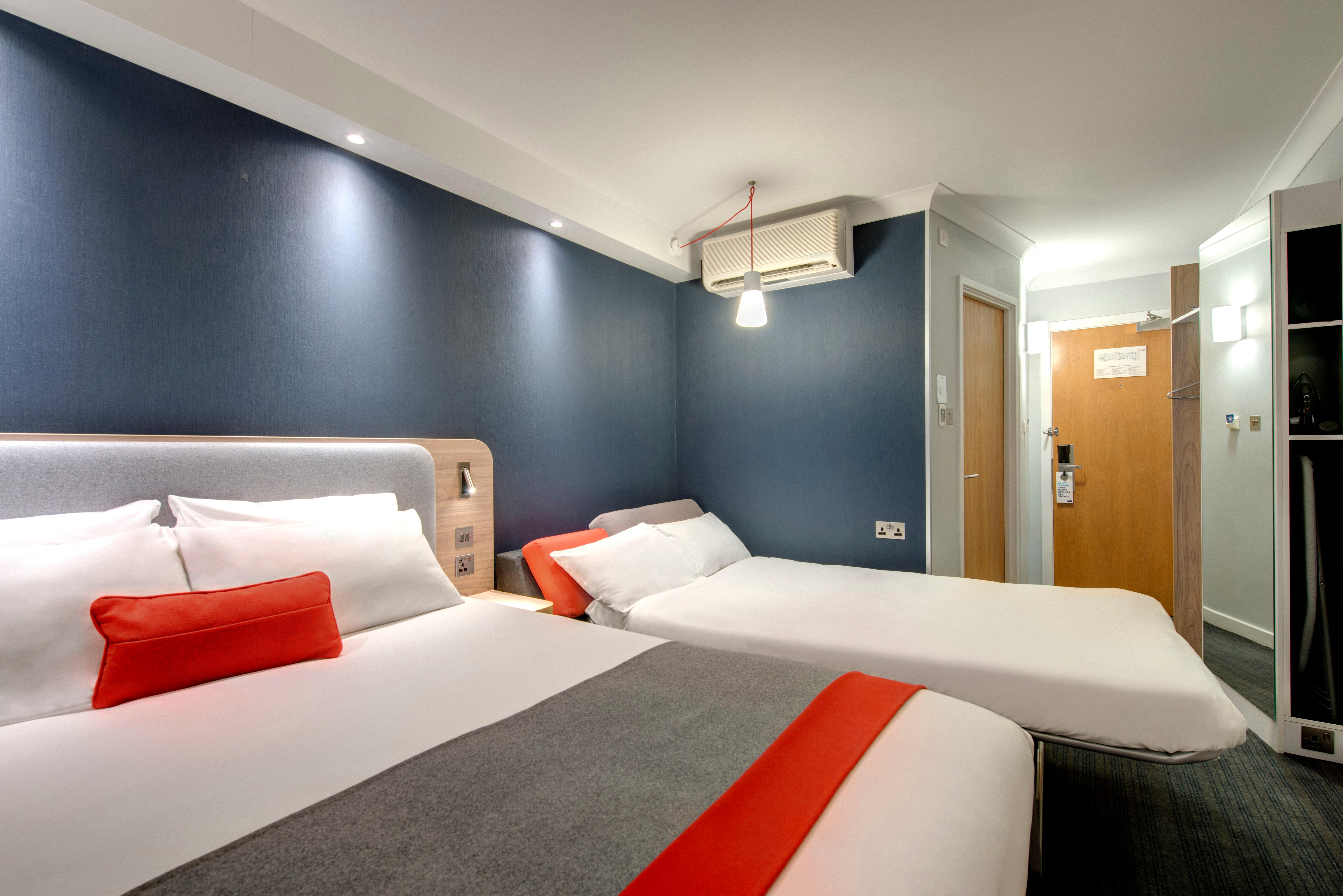 Holiday Inn Express London - Dartford By Ihg Exterior photo