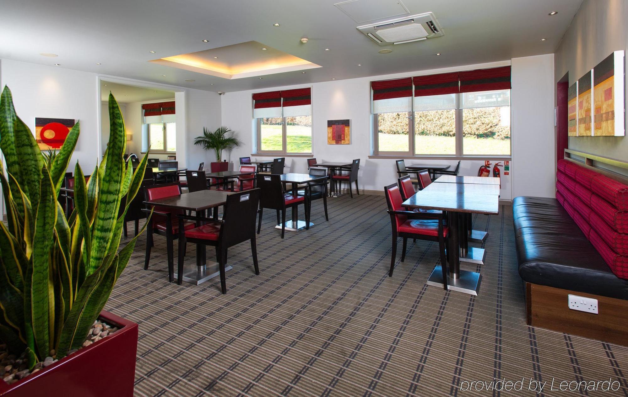 Holiday Inn Express London - Dartford By Ihg Exterior photo