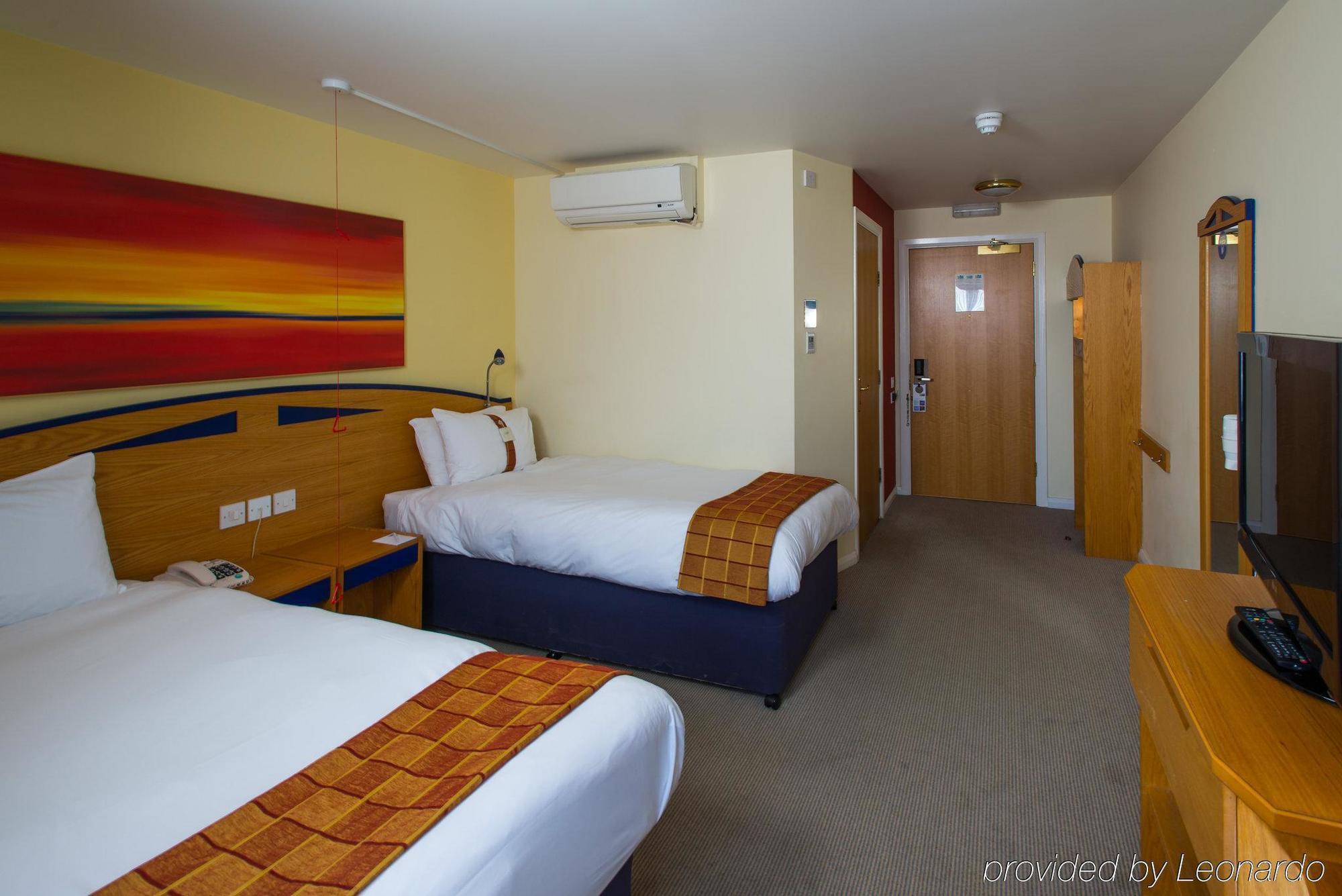 Holiday Inn Express London - Dartford By Ihg Exterior photo
