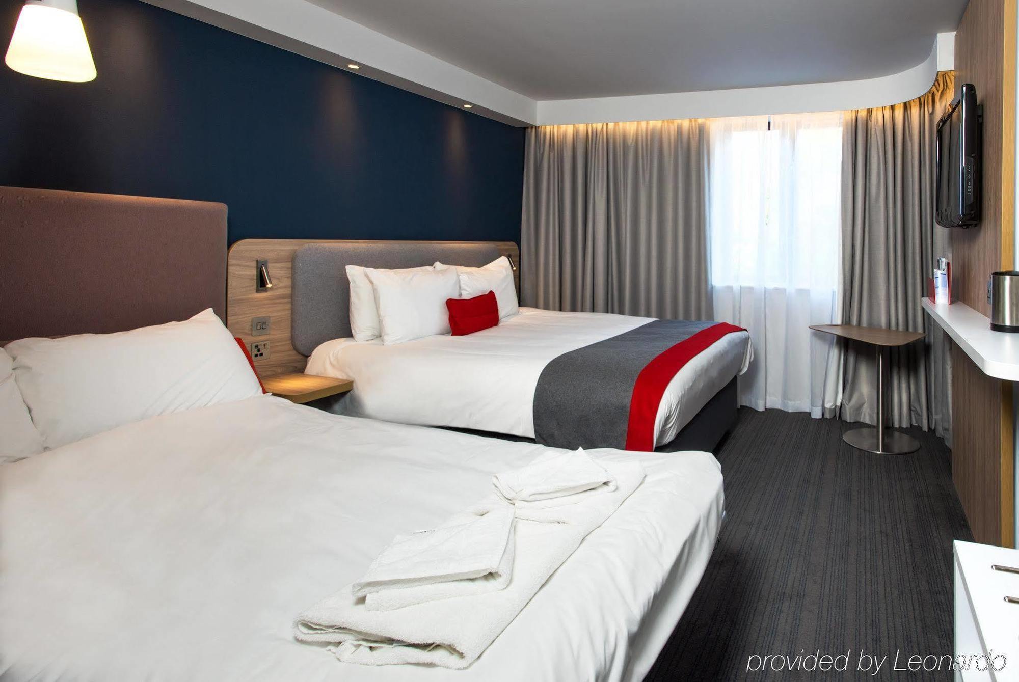 Holiday Inn Express London - Dartford By Ihg Exterior photo