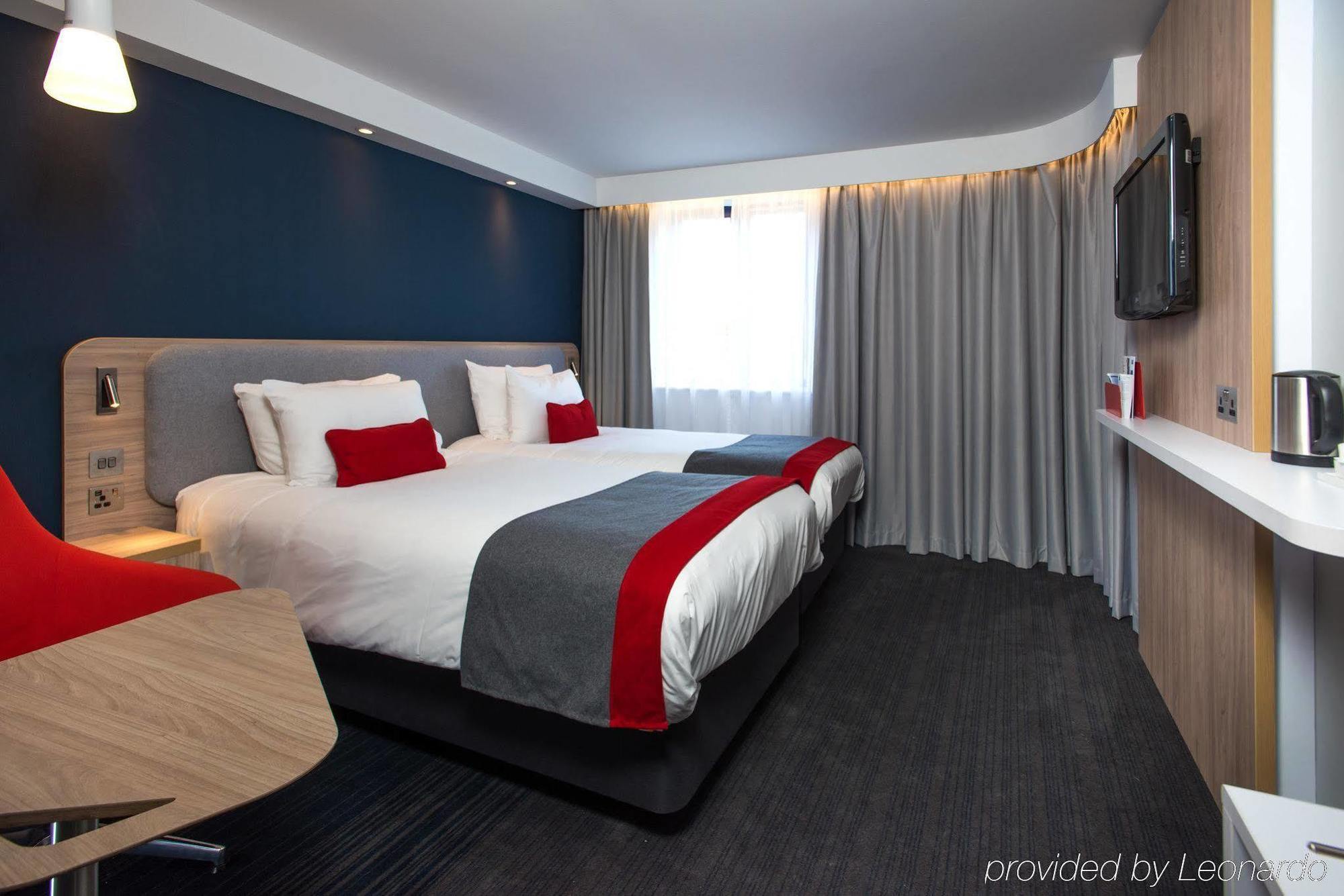 Holiday Inn Express London - Dartford By Ihg Exterior photo