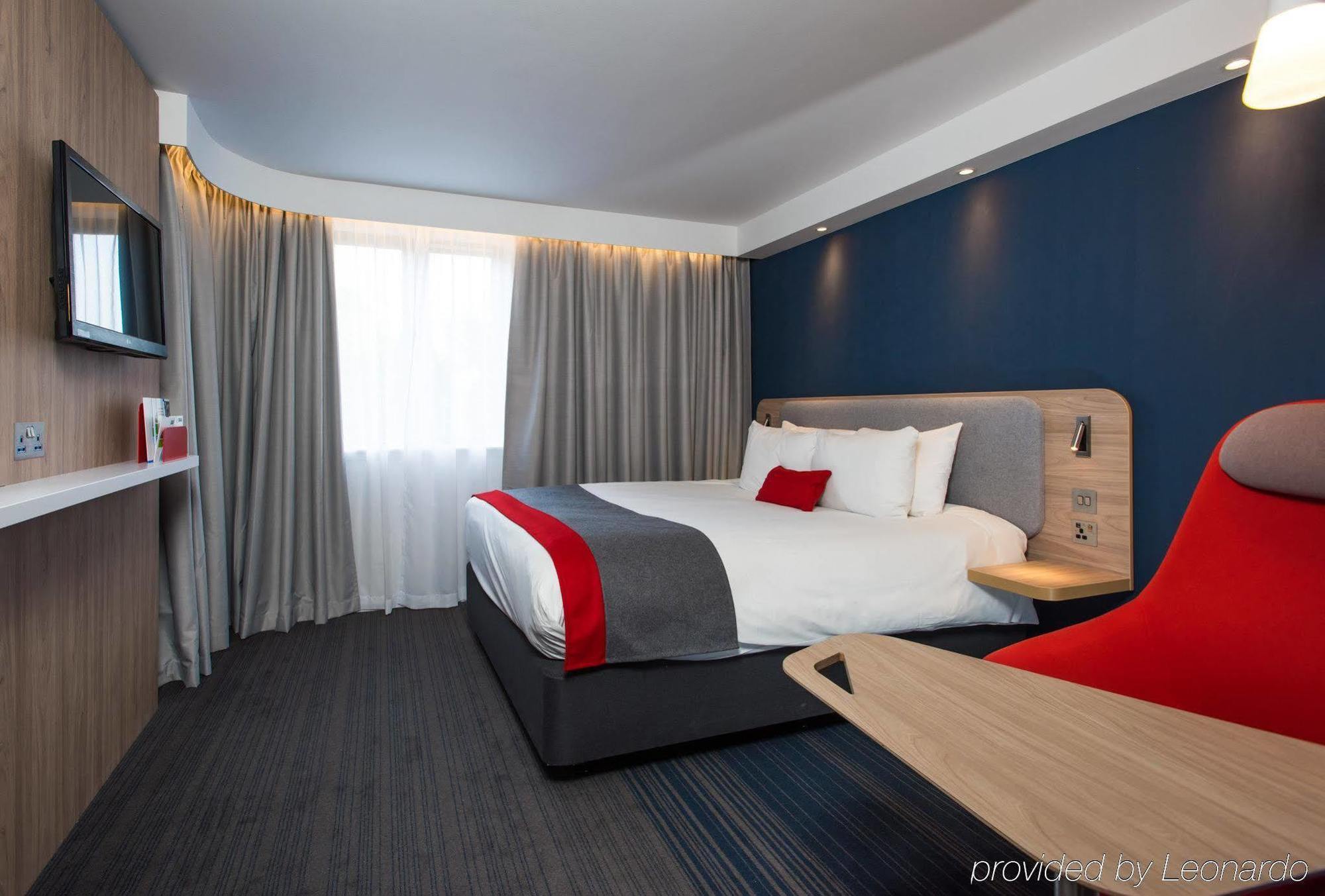 Holiday Inn Express London - Dartford By Ihg Exterior photo
